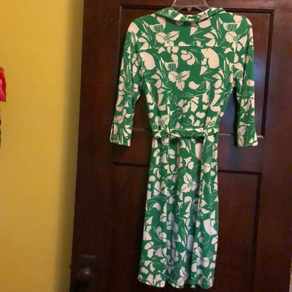 Dress - Picture 5 of 5